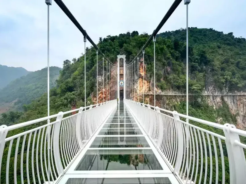 mega glass bridge