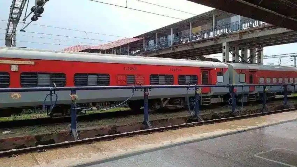Long distance train services stopped