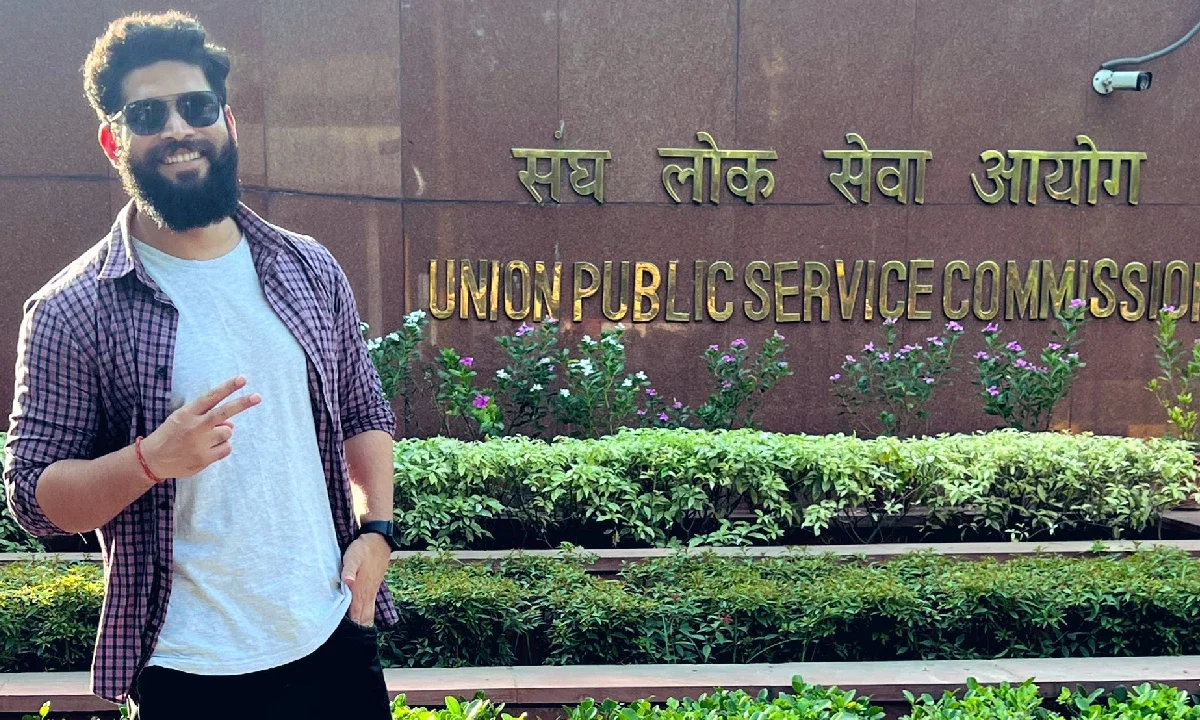 IAS Vinayak Mahamuni